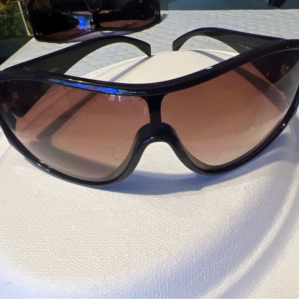 Guess GU 6415 Benz-34 00-125 Womens Sunglasses Bronze Color